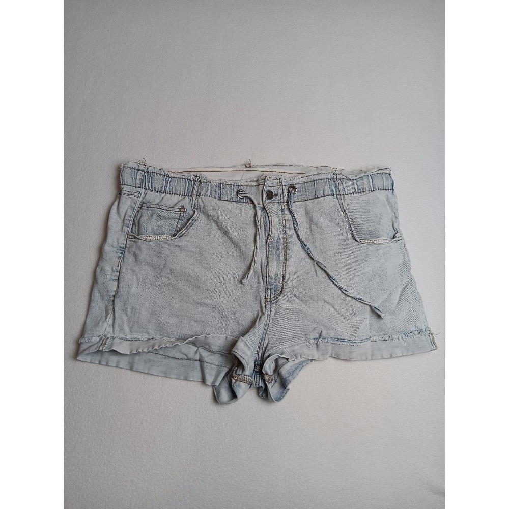No Boundaries Womens Denim Shorts XXL 19 Light Wash Cuffed Drawstring Elastic